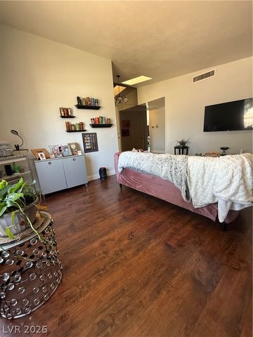 6747 Grandola Drive, Las Vegas, NV 89103