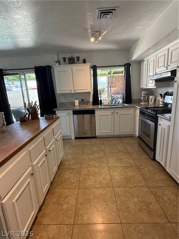 6747 Grandola Drive, Las Vegas, NV 89103