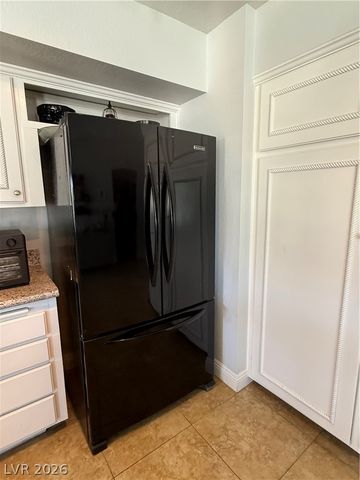 6747 Grandola Drive, Las Vegas, NV 89103