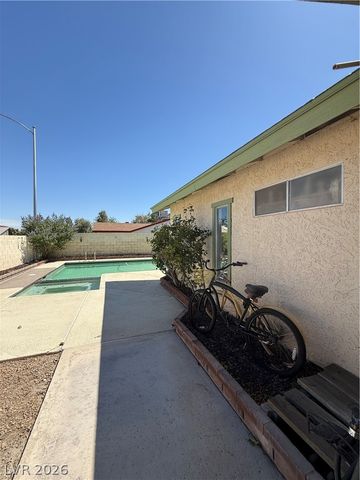 6747 Grandola Drive, Las Vegas, NV 89103