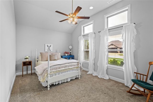 6203 S 62nd Street, Rogers, AR 72758