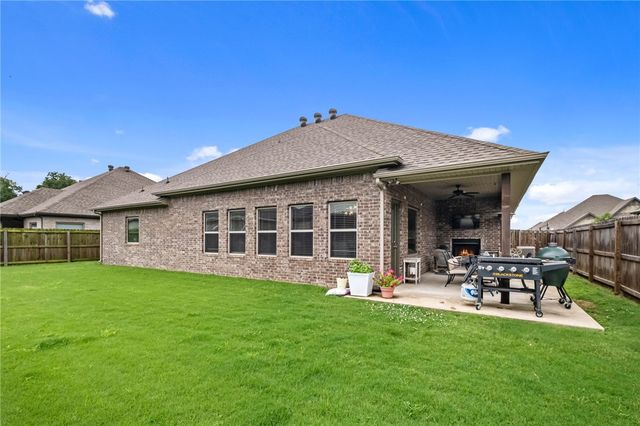 6203 S 62nd Street, Rogers, AR 72758