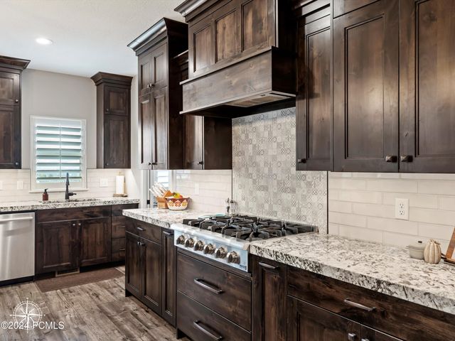 6462 Summit Cove, Huntsville, UT 84317