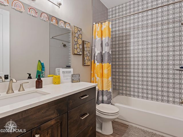 6462 Summit Cove, Huntsville, UT 84317