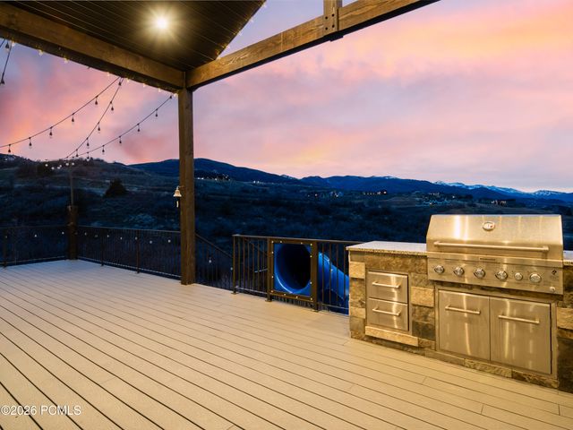 6462 Summit Cove, Huntsville, UT 84317