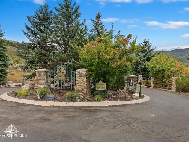6462 Summit Cove, Huntsville, UT 84317