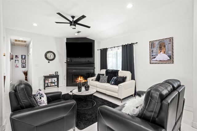 6209 E Fm 1462 Road, Rosharon, TX 77583