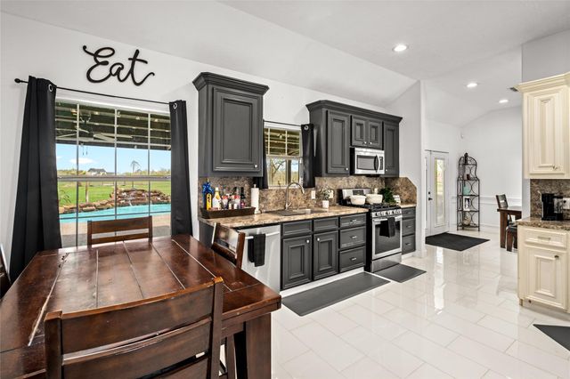 6209 E Fm 1462 Road, Rosharon, TX 77583