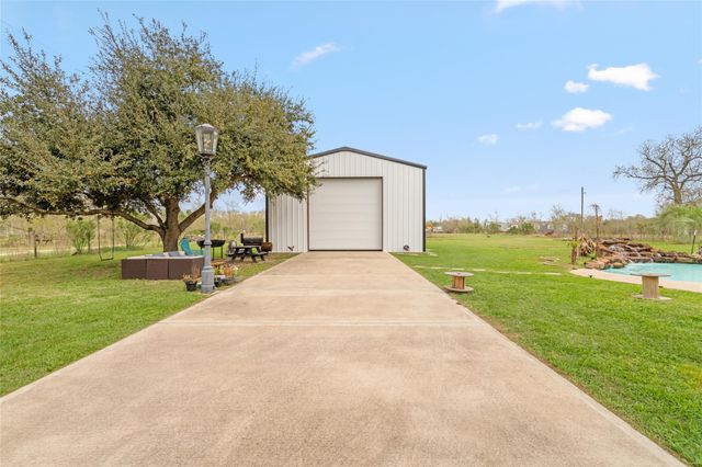 6209 E Fm 1462 Road, Rosharon, TX 77583