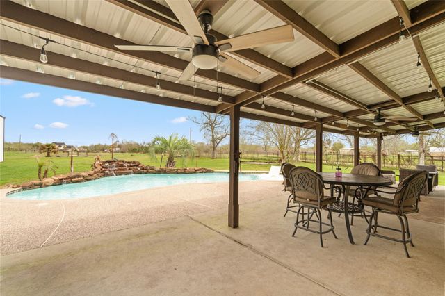 6209 E Fm 1462 Road, Rosharon, TX 77583