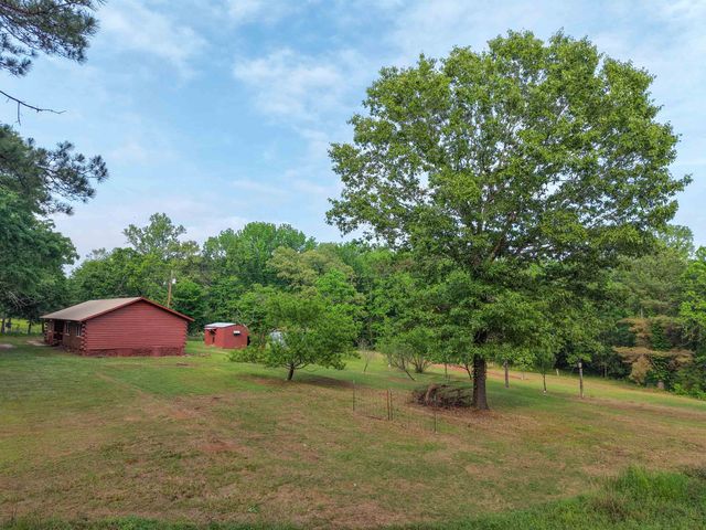 100 County Road 1926, Linden, TX 75563