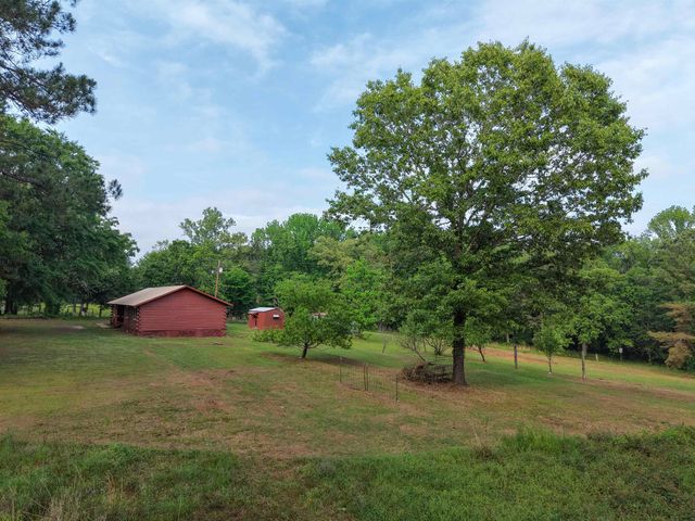 100 County Road 1926, Linden, TX 75563