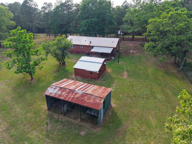 100 County Road 1926, Linden, TX 75563