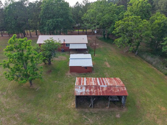100 County Road 1926, Linden, TX 75563