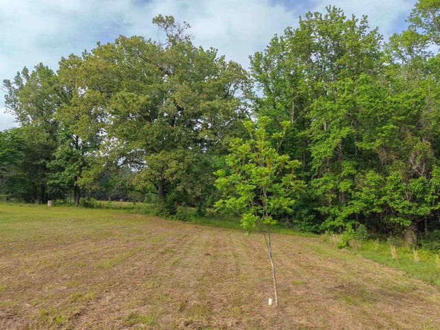 100 County Road 1926, Linden, TX 75563
