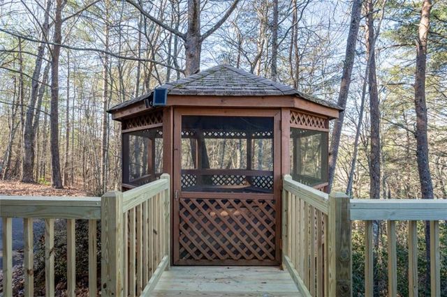 517 Ridge Road, Blue Ridge, GA 30513