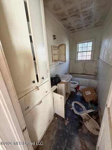 2161 W Mcdowell Road, Jackson, MS 39204