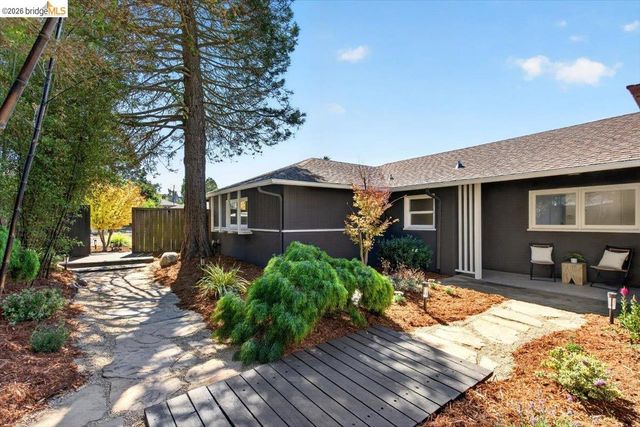 86 Arlington Ave, Kensington, CA 94707