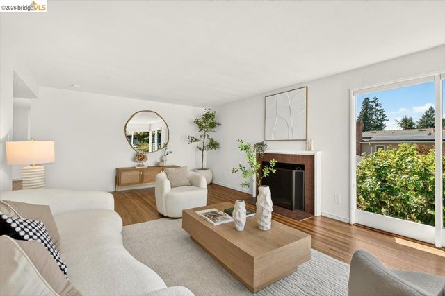 86 Arlington Ave, Kensington, CA 94707