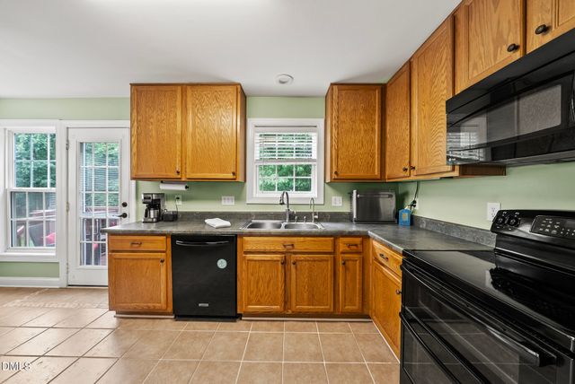 305 Holly Thorn Trace, Holly Springs, NC 27540