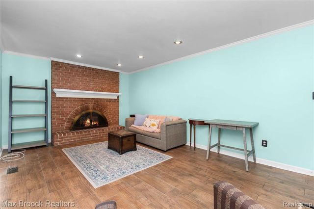 2312 Hillcrescent Drive, Troy, MI 48085