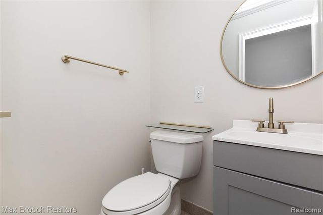 2312 Hillcrescent Drive, Troy, MI 48085