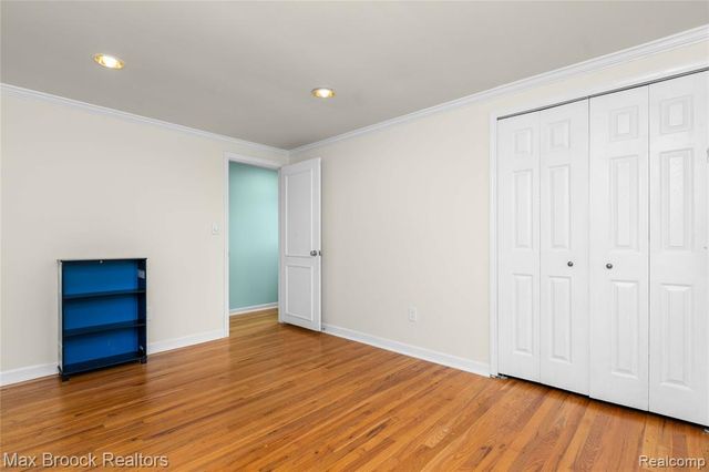 2312 Hillcrescent Drive, Troy, MI 48085
