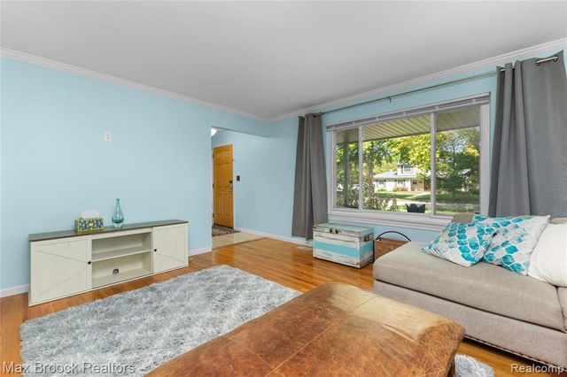 2312 Hillcrescent Drive, Troy, MI 48085