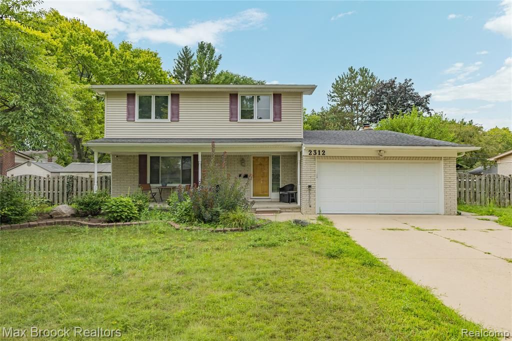 2312 Hillcrescent Drive, Troy, MI 48085