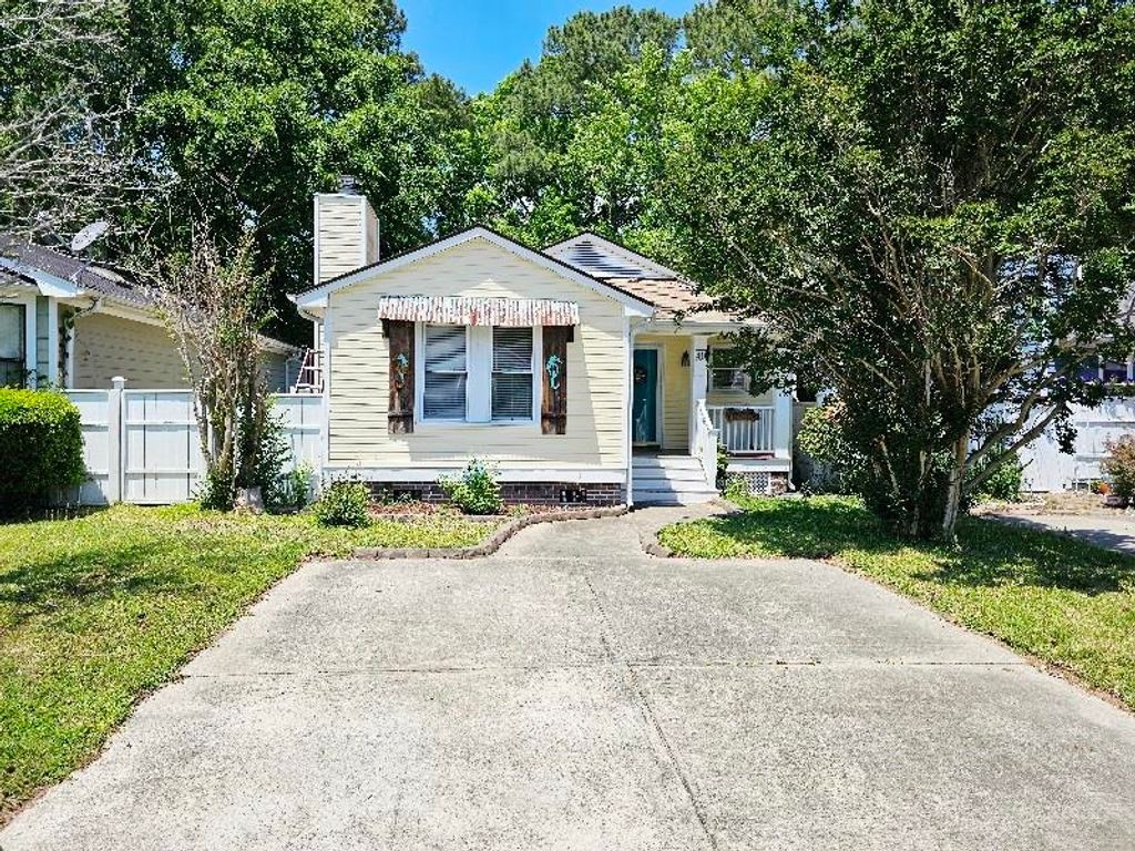 40 Longleaf Circle, Myrtle Beach, SC 29577