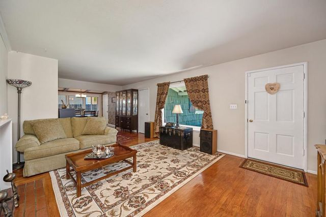 4701 Goya Pkwy, Sacramento, CA 95823