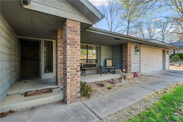 22 Lavendon Circle Drive, Bella Vista, AR 72714