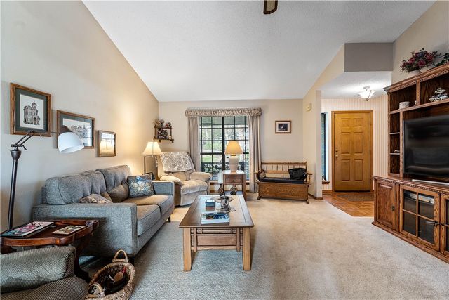 22 Lavendon Circle Drive, Bella Vista, AR 72714