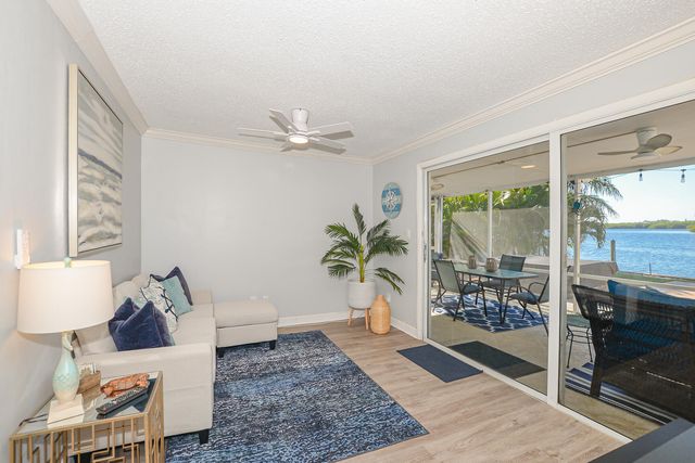 110 SW Hideaway Place, Stuart, FL 34994