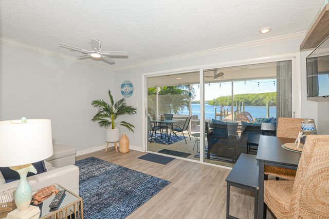 110 SW Hideaway Place, Stuart, FL 34994