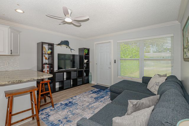 110 SW Hideaway Place, Stuart, FL 34994