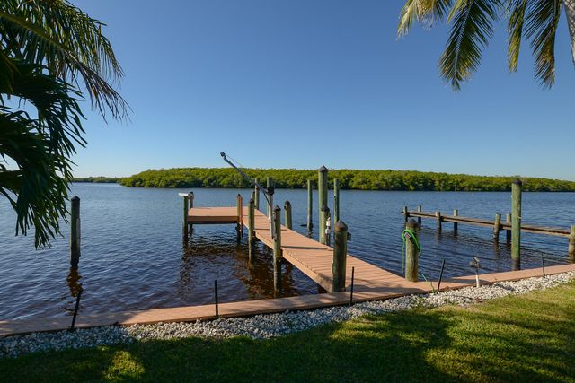 110 SW Hideaway Place, Stuart, FL 34994
