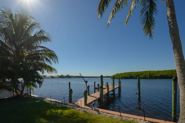 110 SW Hideaway Place, Stuart, FL 34994