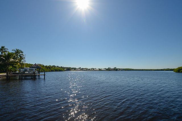 110 SW Hideaway Place, Stuart, FL 34994