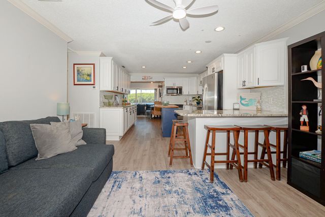 110 SW Hideaway Place, Stuart, FL 34994