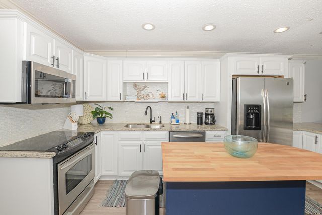 110 SW Hideaway Place, Stuart, FL 34994