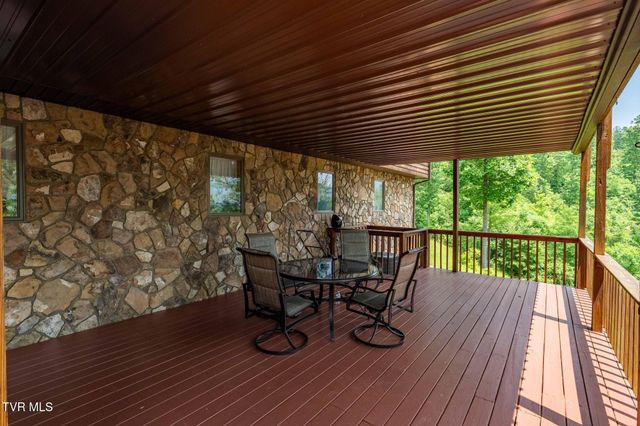 196 Hiddenwood Drive, Mountain City, TN 37683