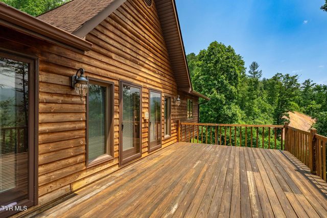 196 Hiddenwood Drive, Mountain City, TN 37683