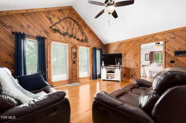 196 Hiddenwood Drive, Mountain City, TN 37683