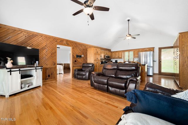 196 Hiddenwood Drive, Mountain City, TN 37683