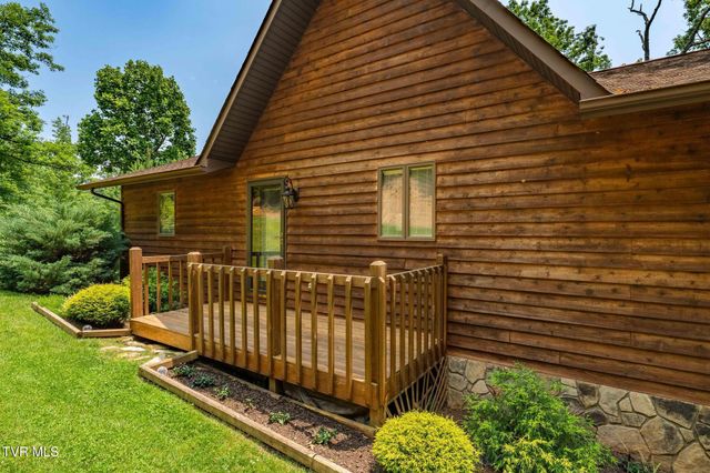196 Hiddenwood Drive, Mountain City, TN 37683
