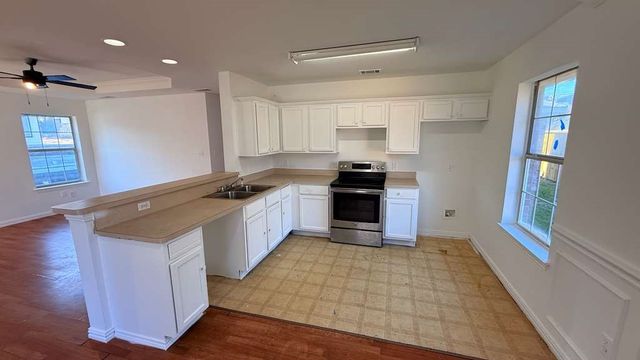 1511 Doyle Avenue, Dallas, TX 75203