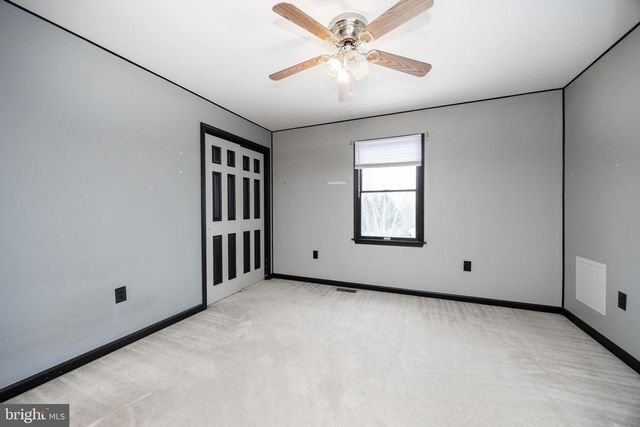 1537 MEADOWVIEW DR, Pottstown, PA 19464