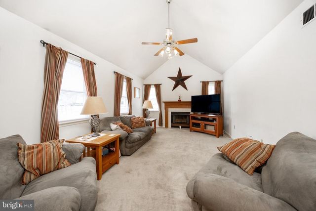 1537 MEADOWVIEW DR, Pottstown, PA 19464