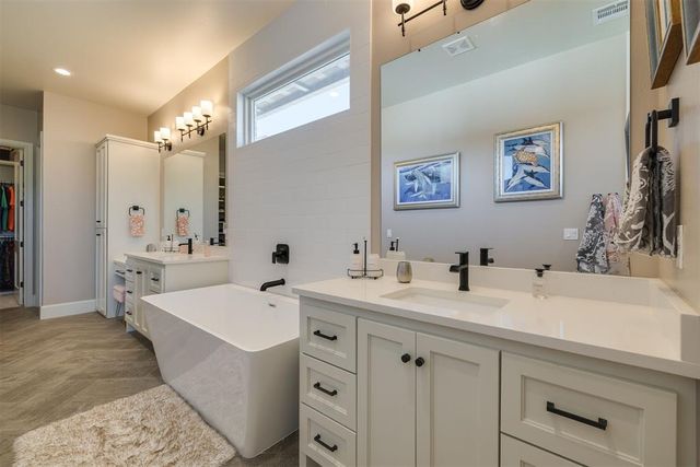 5808 Calcutta Lane, Edmond, OK 73025